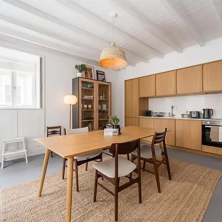 Apartment Seaside Charm In Foz Do Douro