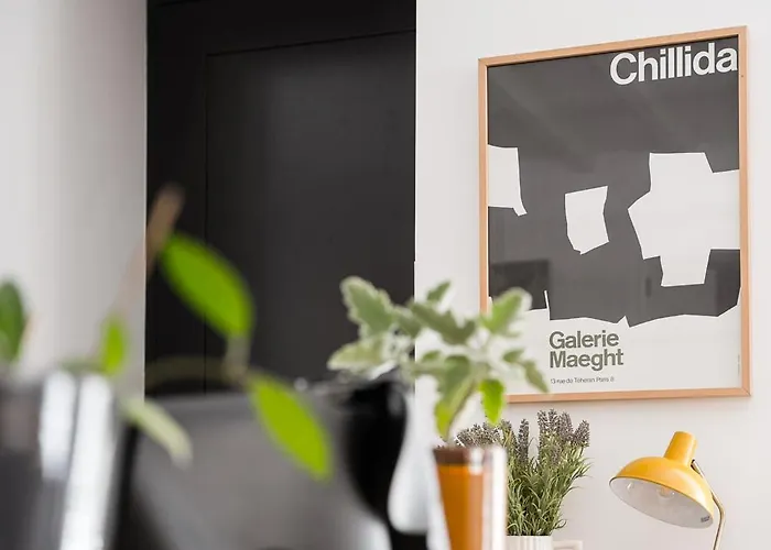 Seaside Charm In Foz Do Douro Oporto